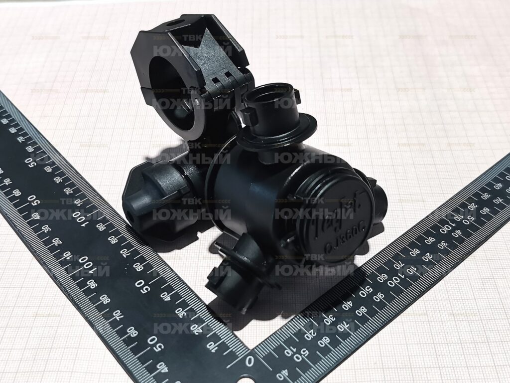 Корпус на 3 распылителя, револьверный, для трубы 1", нейлон QJ363C-1-NYB