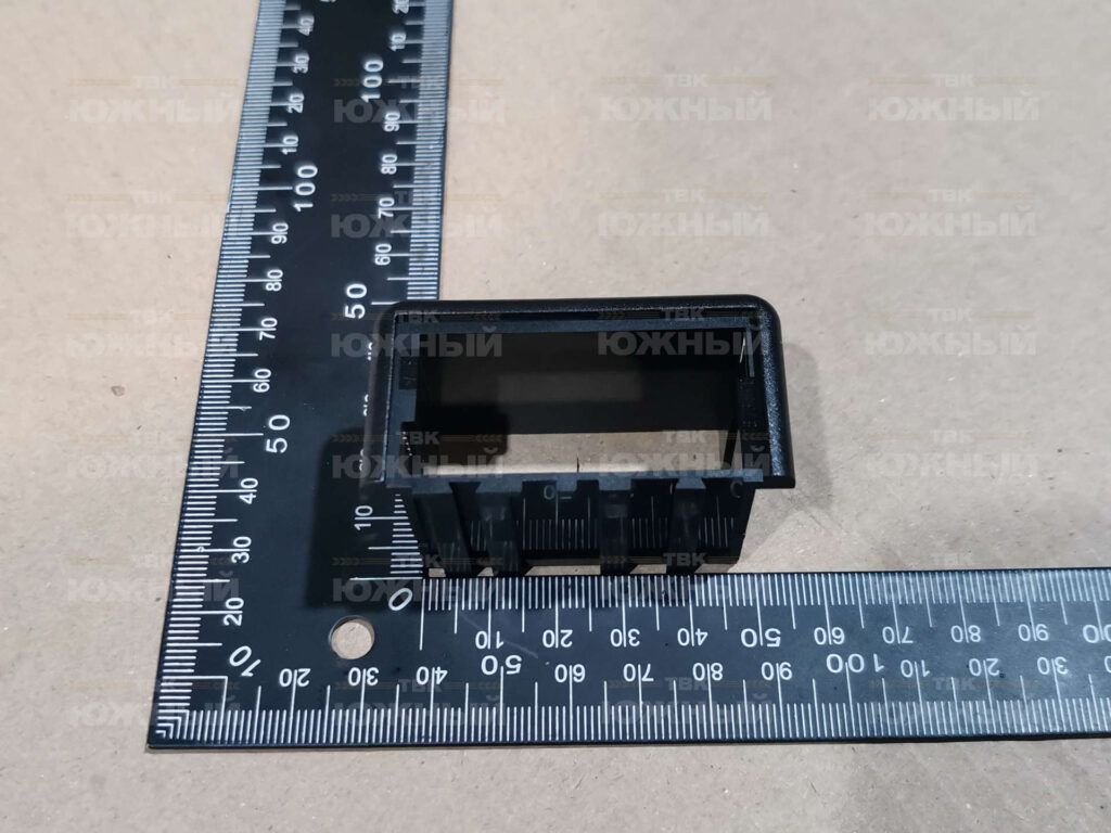 Рамка боковая 8HG716734-001