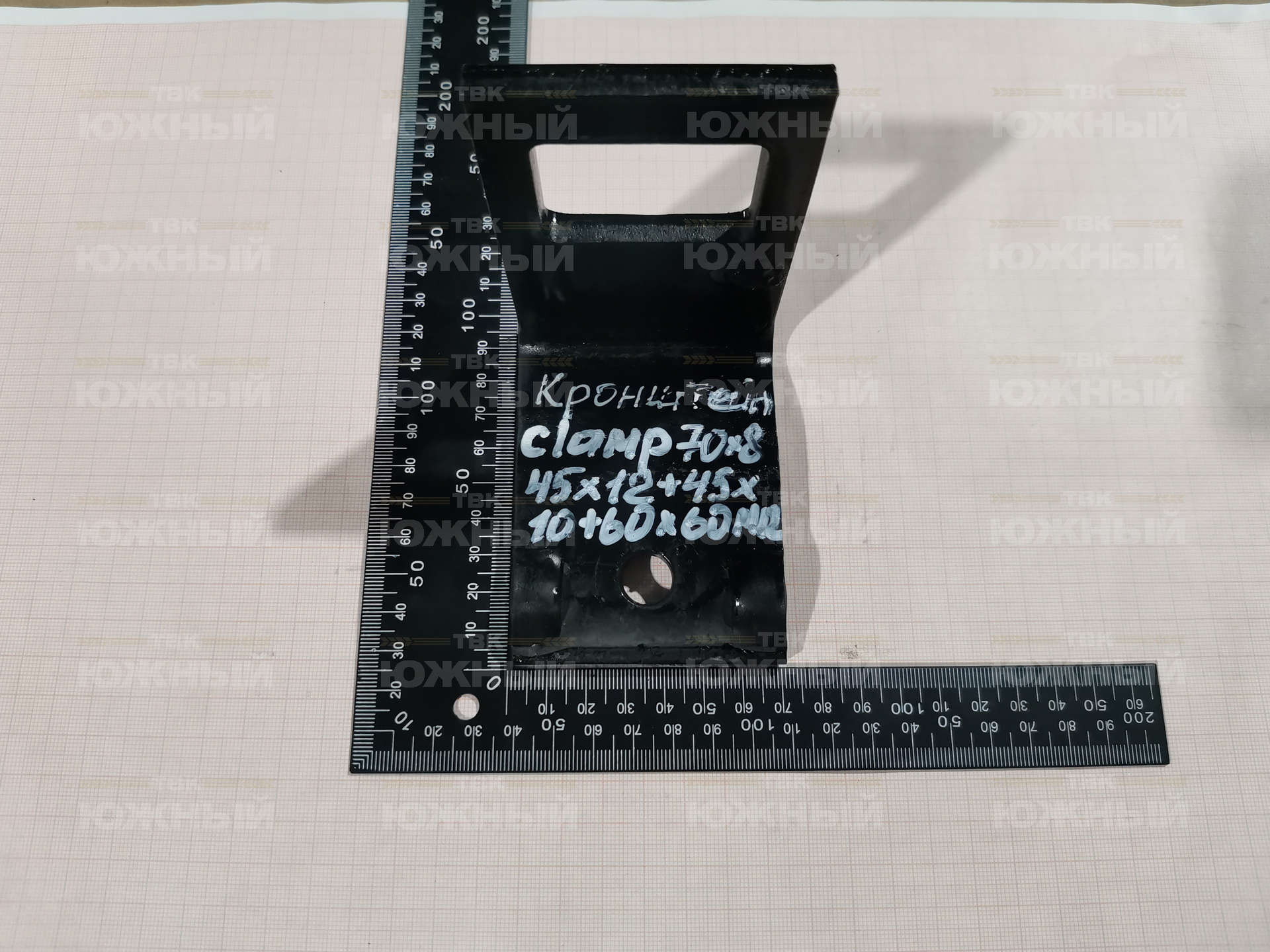 Кронштейн CLAMP 70х8 45х12+45х10+60х60 М12 Кронштейн CLAMP 70х8 45х12+45х10+60х60 М12