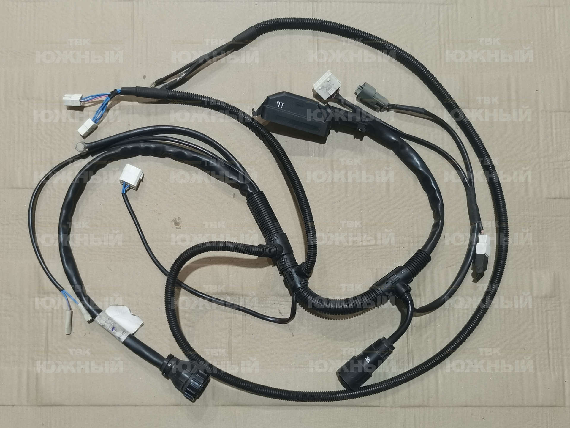 Жгут правой консоли 742-37.99.320-2 Жгут правой консоли 742-37.99.320-2