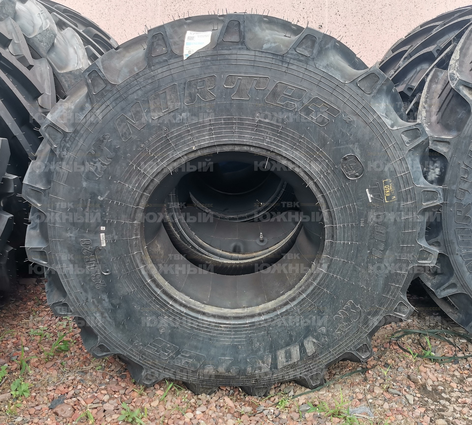 Шина 23.1R26 NORTEC TA-04 166A8 TT (с камерой) Шина 23.1R26 NORTEC TA-04 166A8 TT (с камерой)