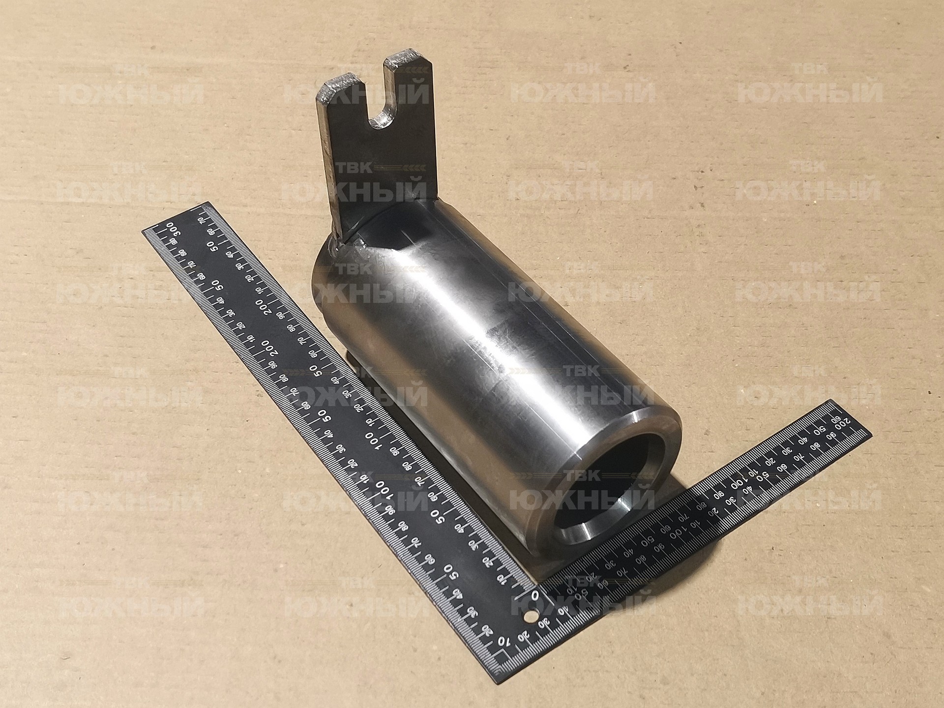 Палец шарнирного сочленения передней полурамы 165 mm FEPR32010 Палец шарнирного сочленения передней полурамы 165 mm FEPR32010
