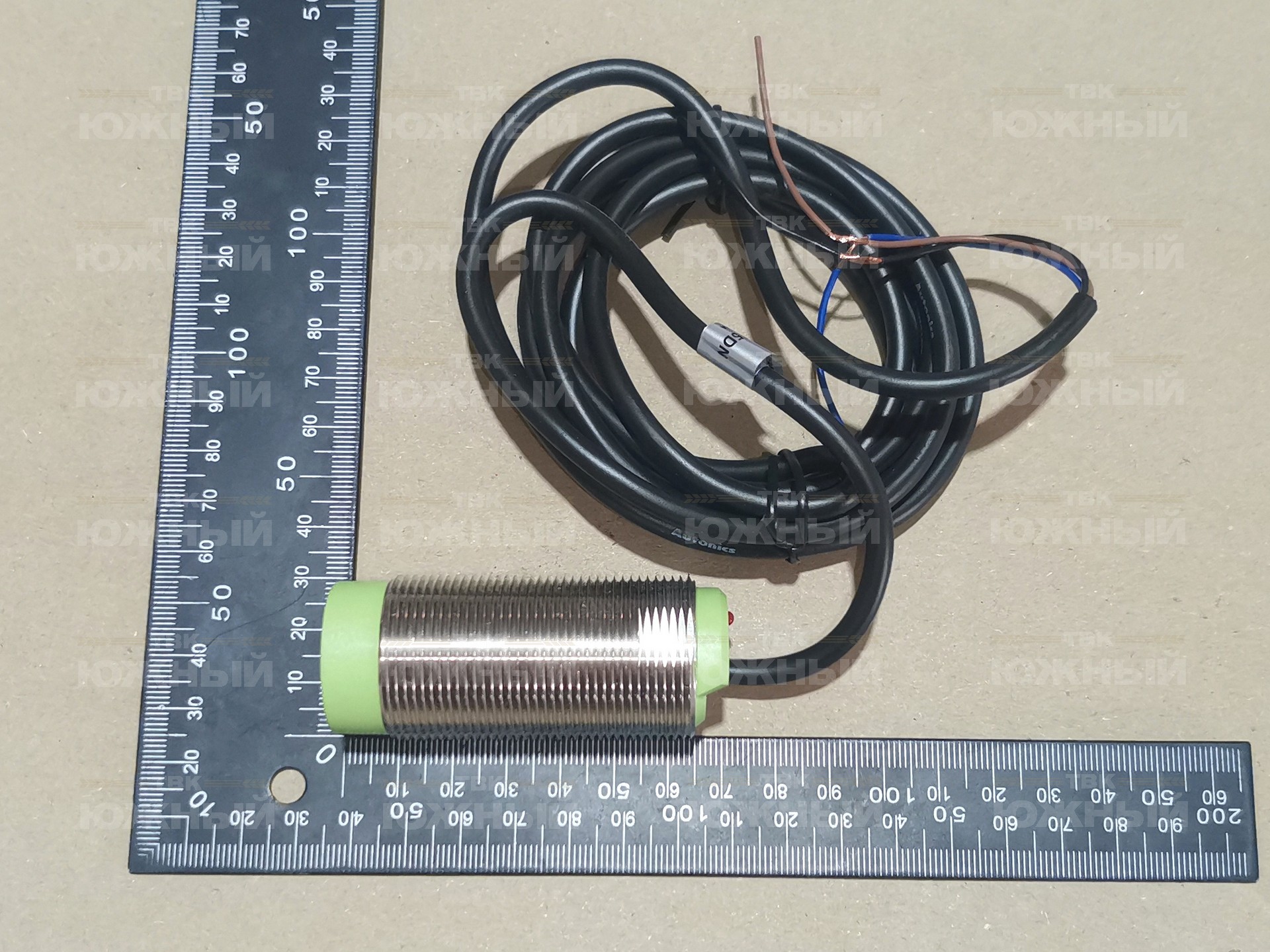 Датчик бункера CR30-15DN Датчик бункера CR30-15DN