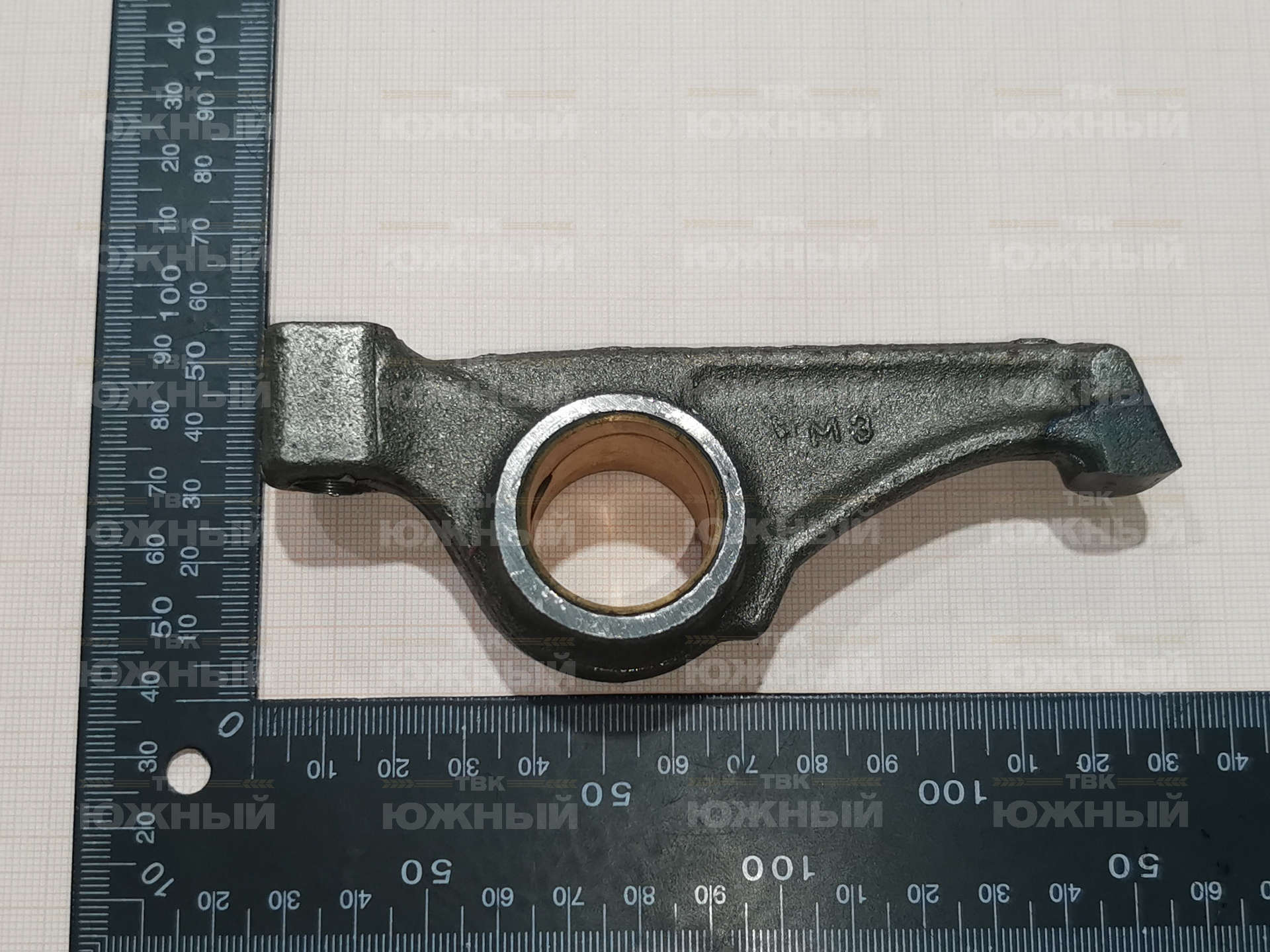 Коромысло 236-1007144-В2 клапана с втулкой Коромысло 236-1007144-В2 клапана с втулкой