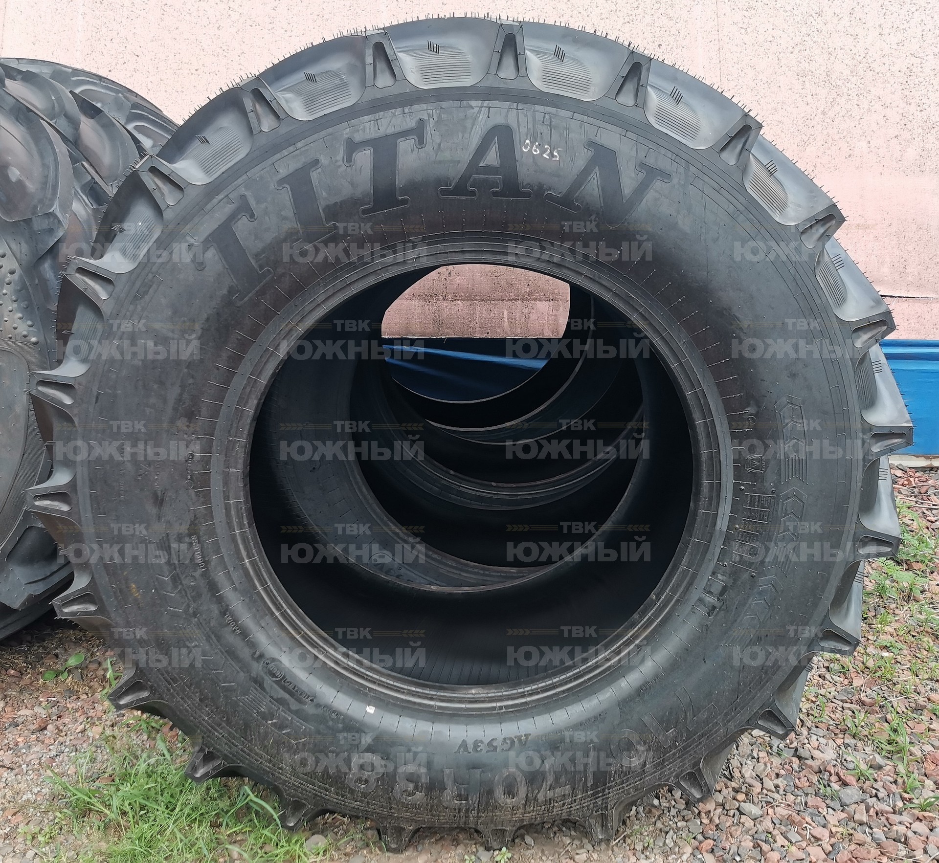 Шина 710/70R38 TITAN AG53V б/к 169A8/166D Шина 710/70R38 TITAN AG53V б/к 169A8/166D