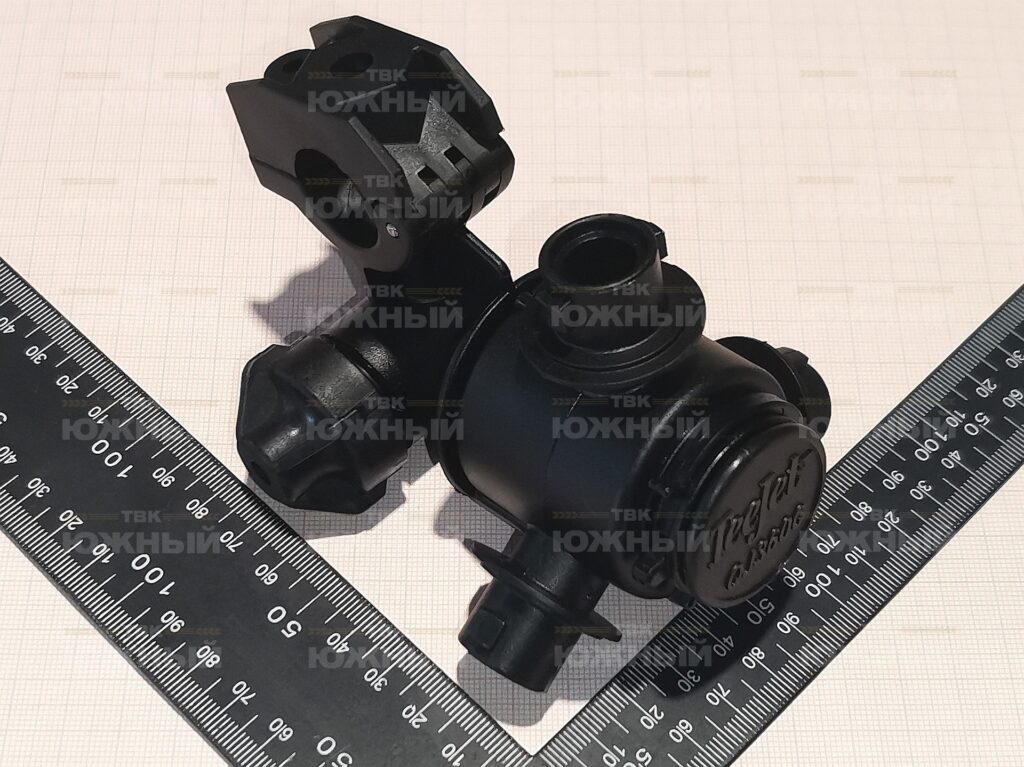 Корпус на 3 распылителя, револьверный, для трубы 1/2", нейлон QJ363C-1/2-NYB