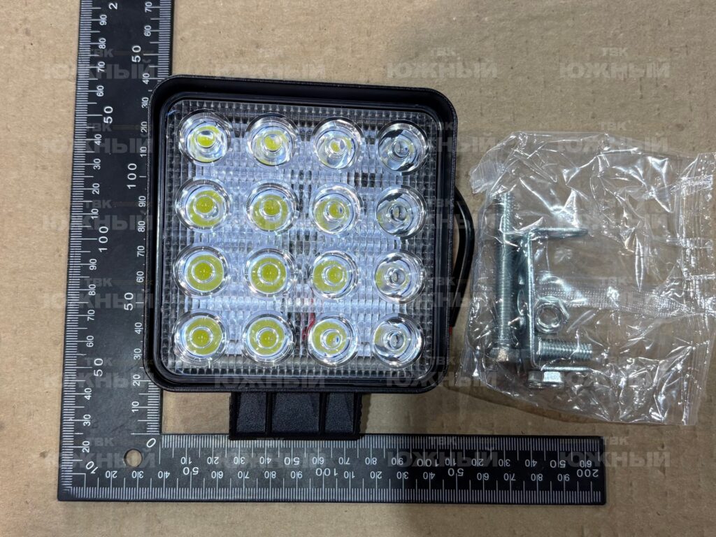 Фара светодиодная AE48S-16LED-42РС (квадратная)
