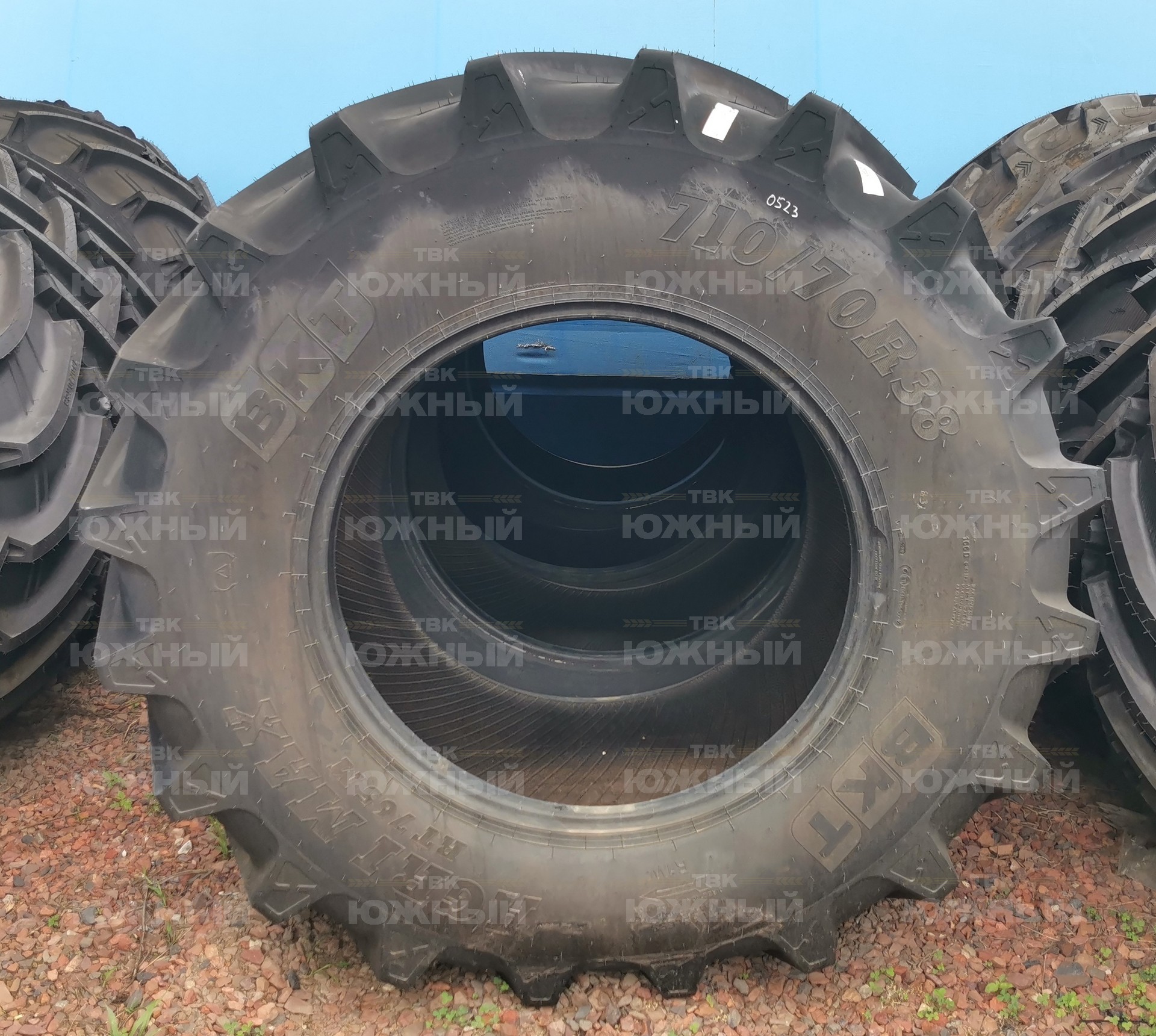 Шина 710/70R38 BKT AGRIMAX RT-765 166D TL Шина 710/70R38 BKT AGRIMAX RT-765 166D TL