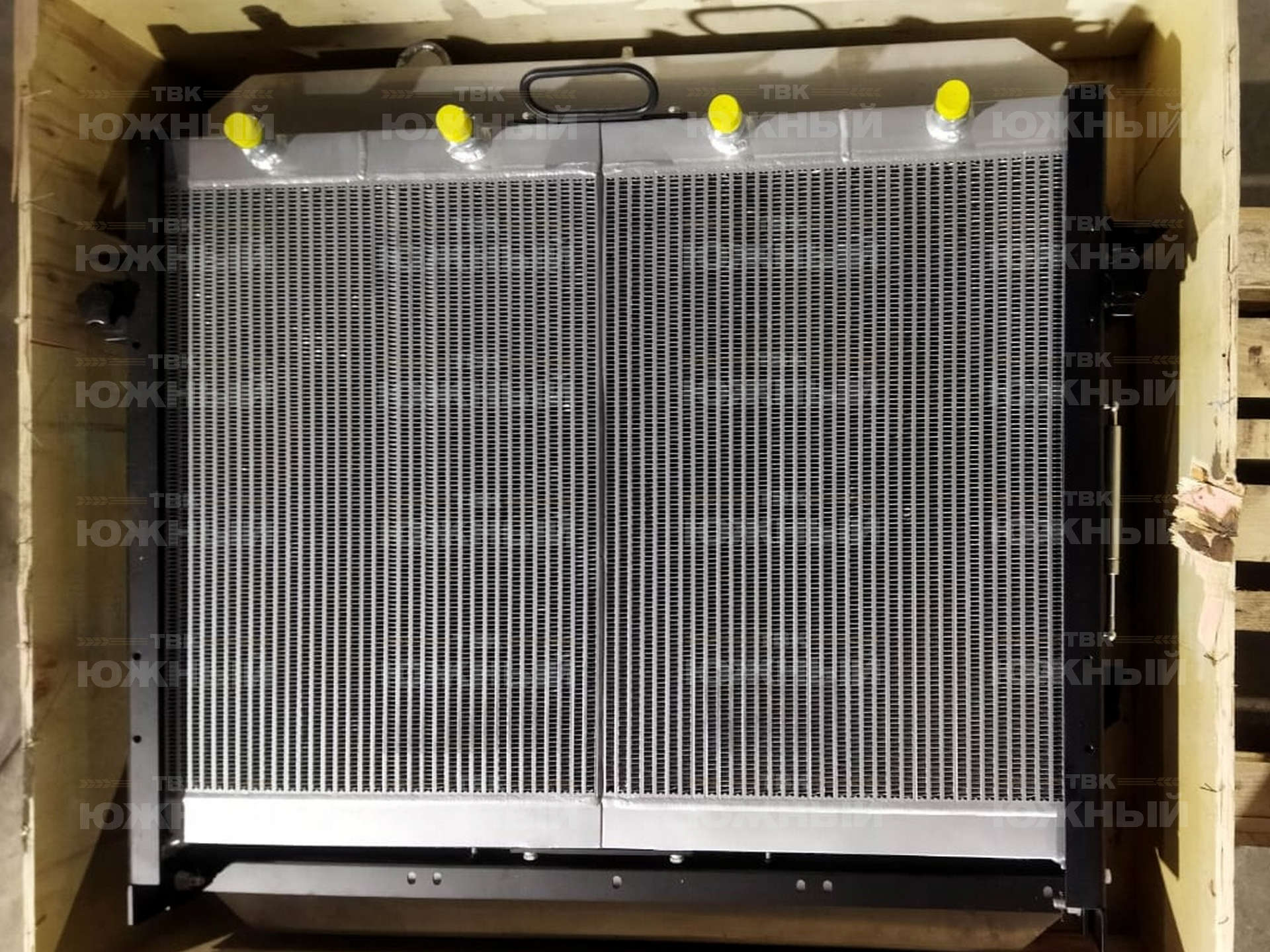 Радиатор B81826-00/Heat exchanger B81826 Радиатор B81826-00/Heat exchanger B81826